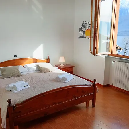 Augusta Appartamento Domaso